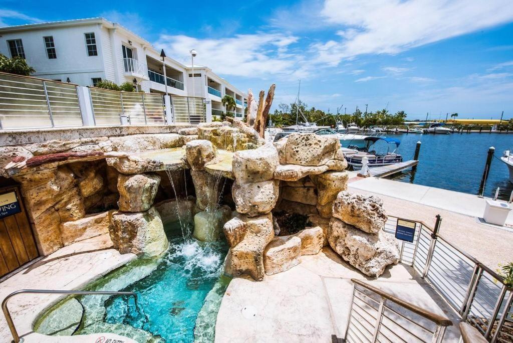 LICENSED Mgr - LUXURY PENTHOUSE SUITE - OFFERS RESORTS BEST PANORAMIC OCEAN VIEWS! Key Largo Exterior foto