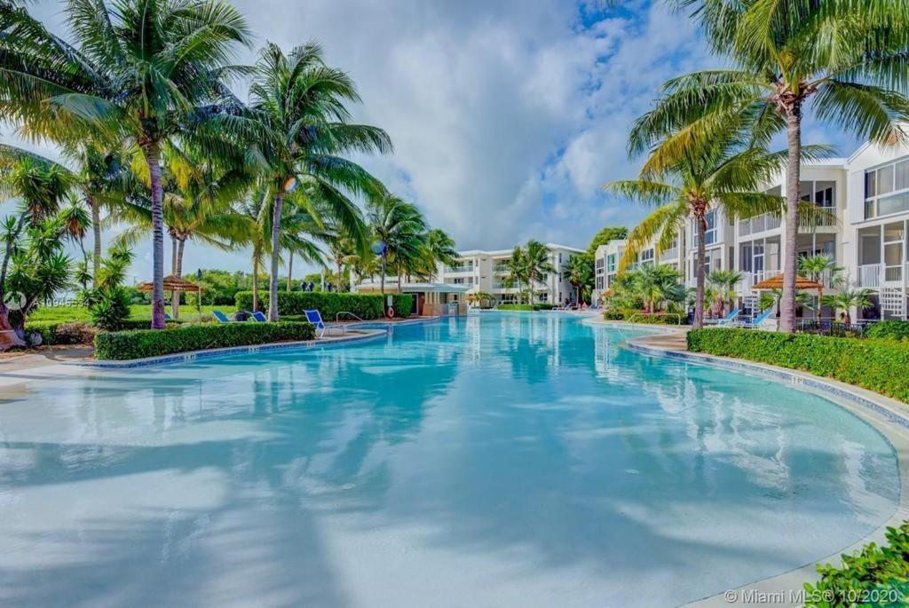 LICENSED Mgr - LUXURY PENTHOUSE SUITE - OFFERS RESORTS BEST PANORAMIC OCEAN VIEWS! Key Largo Exterior foto