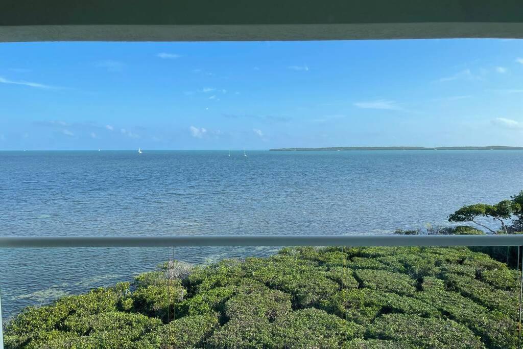 LICENSED Mgr - LUXURY PENTHOUSE SUITE - OFFERS RESORTS BEST PANORAMIC OCEAN VIEWS! Key Largo Exterior foto