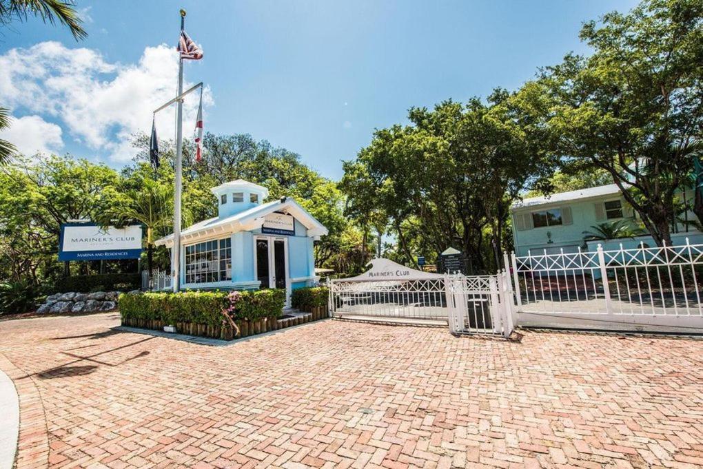 LICENSED Mgr - LUXURY PENTHOUSE SUITE - OFFERS RESORTS BEST PANORAMIC OCEAN VIEWS! Key Largo Exterior foto